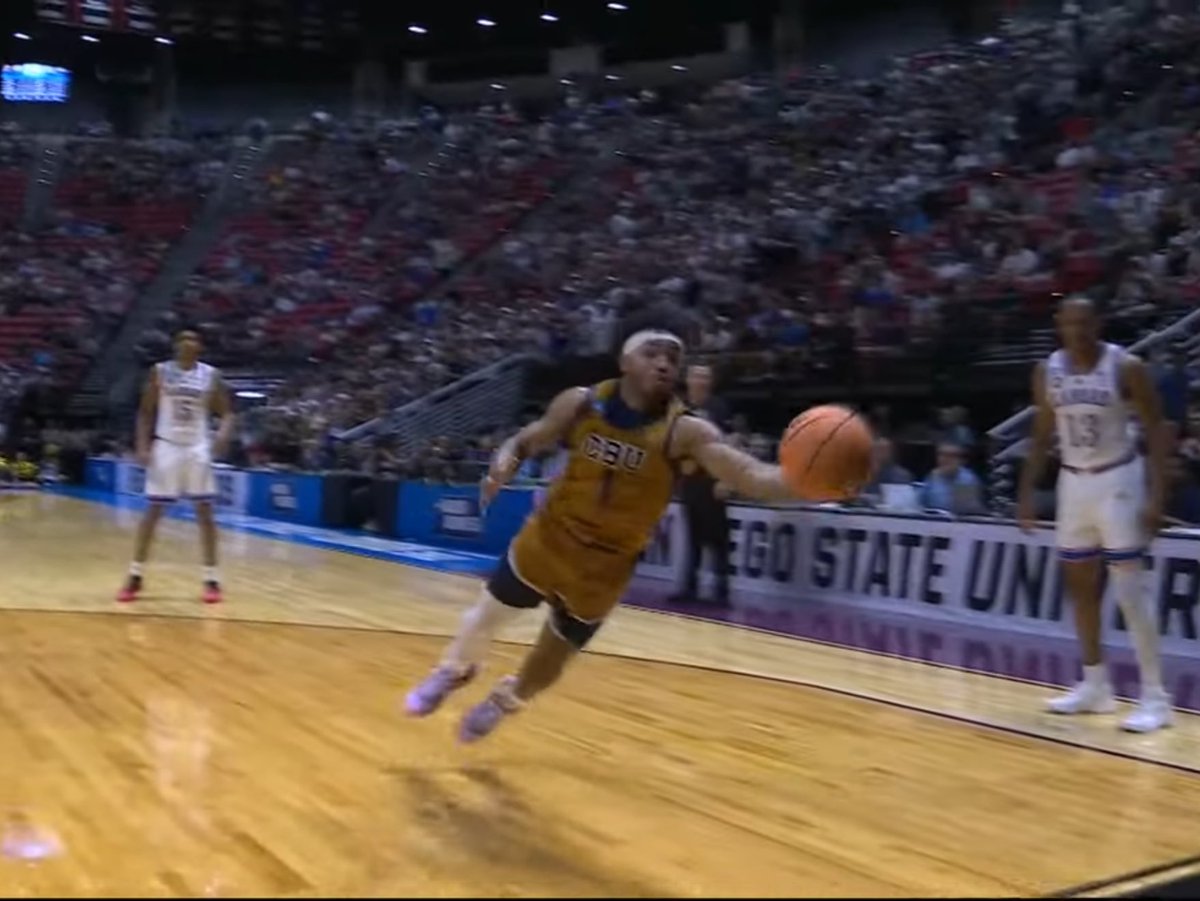 No Context College Basketball tweet media