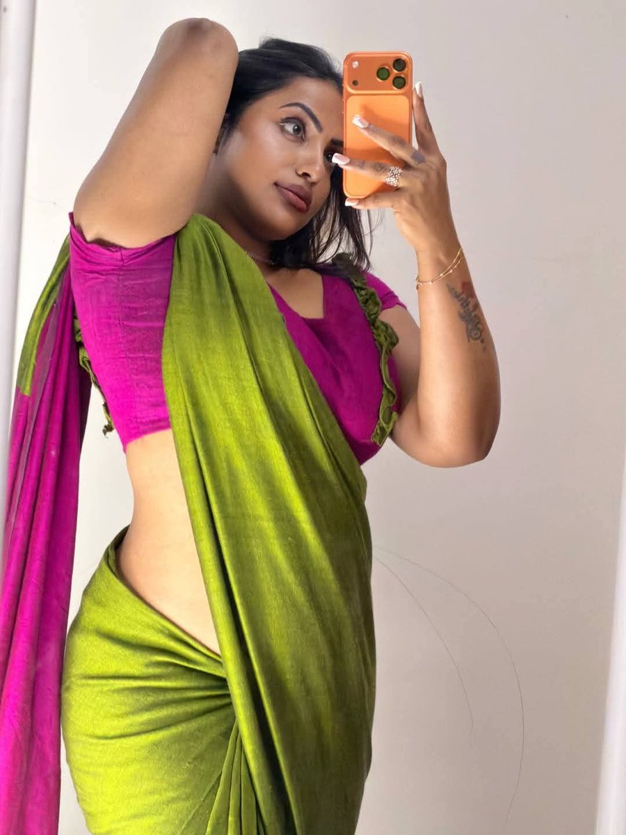 When a married woman sends a selfie like this then you are lucky