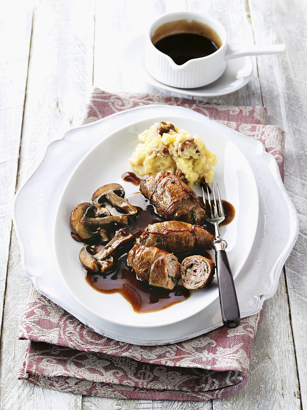 Юрій Леон  Самсін tweet media