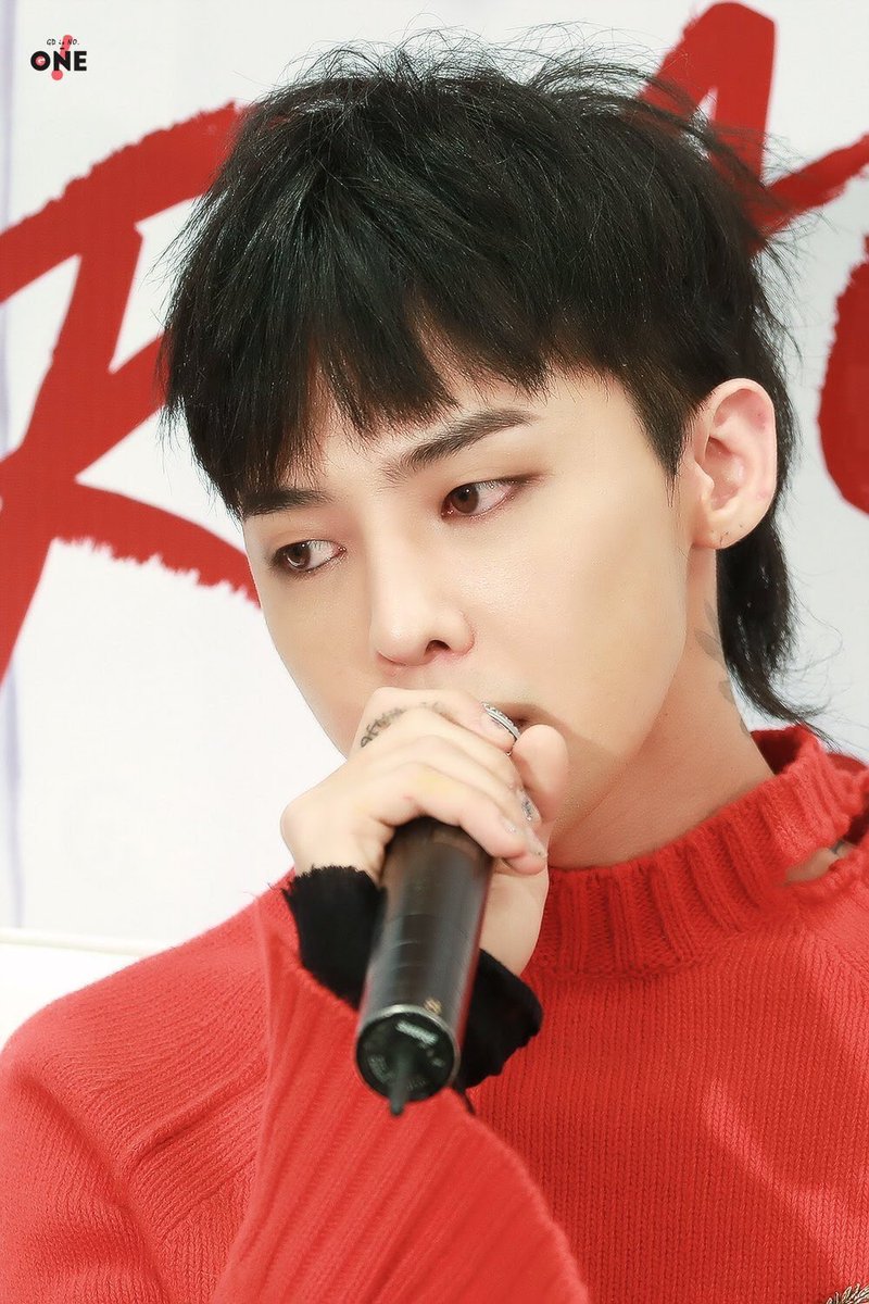 권지용 얼굴 tweet media