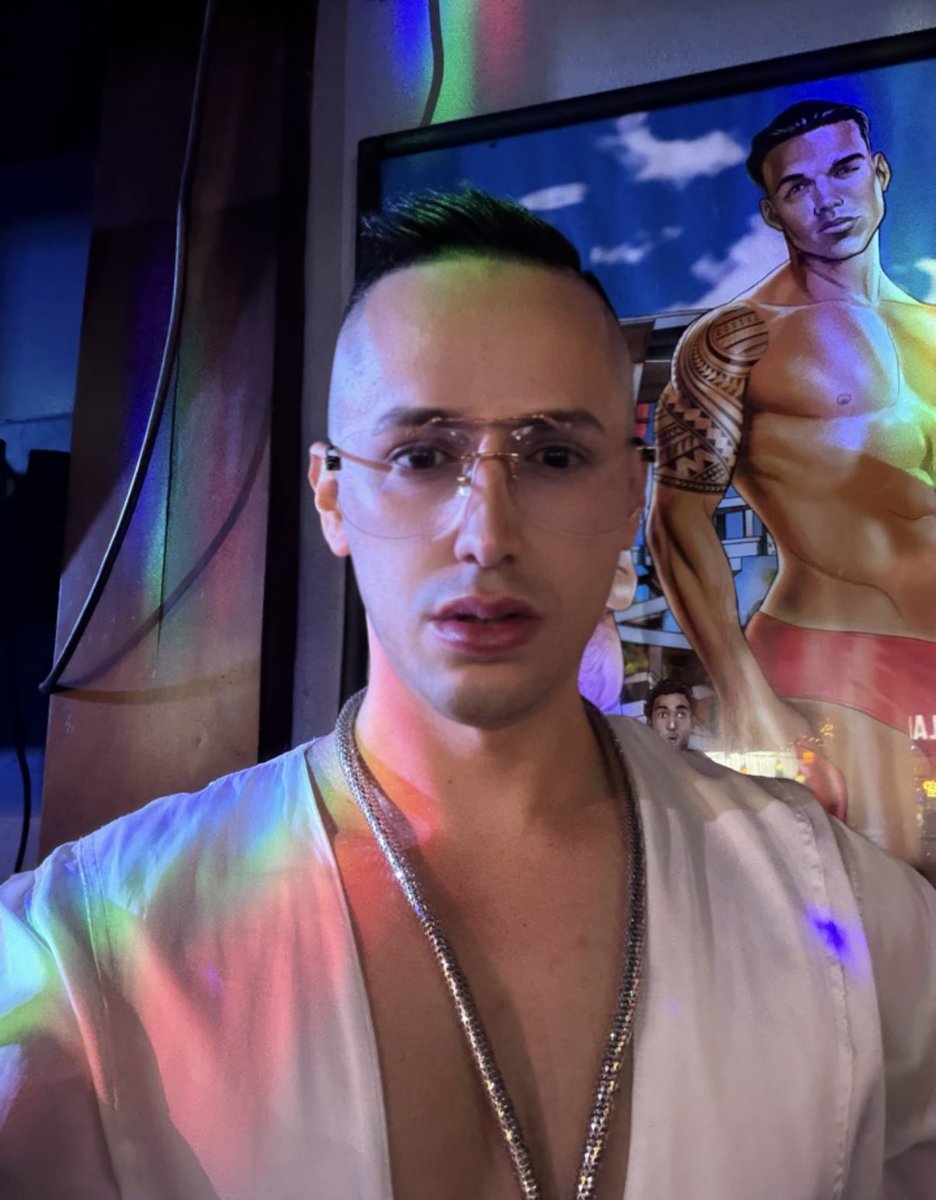 RicardoDirrty's tweet photo. Vallarta nights hit different… soft skin, gold chains, and no rules ✨
#RicardoDirrty #TeamRich #VallartaNights #GayNightlife #IconicEnergy https://t.co/kStHFDN0wT