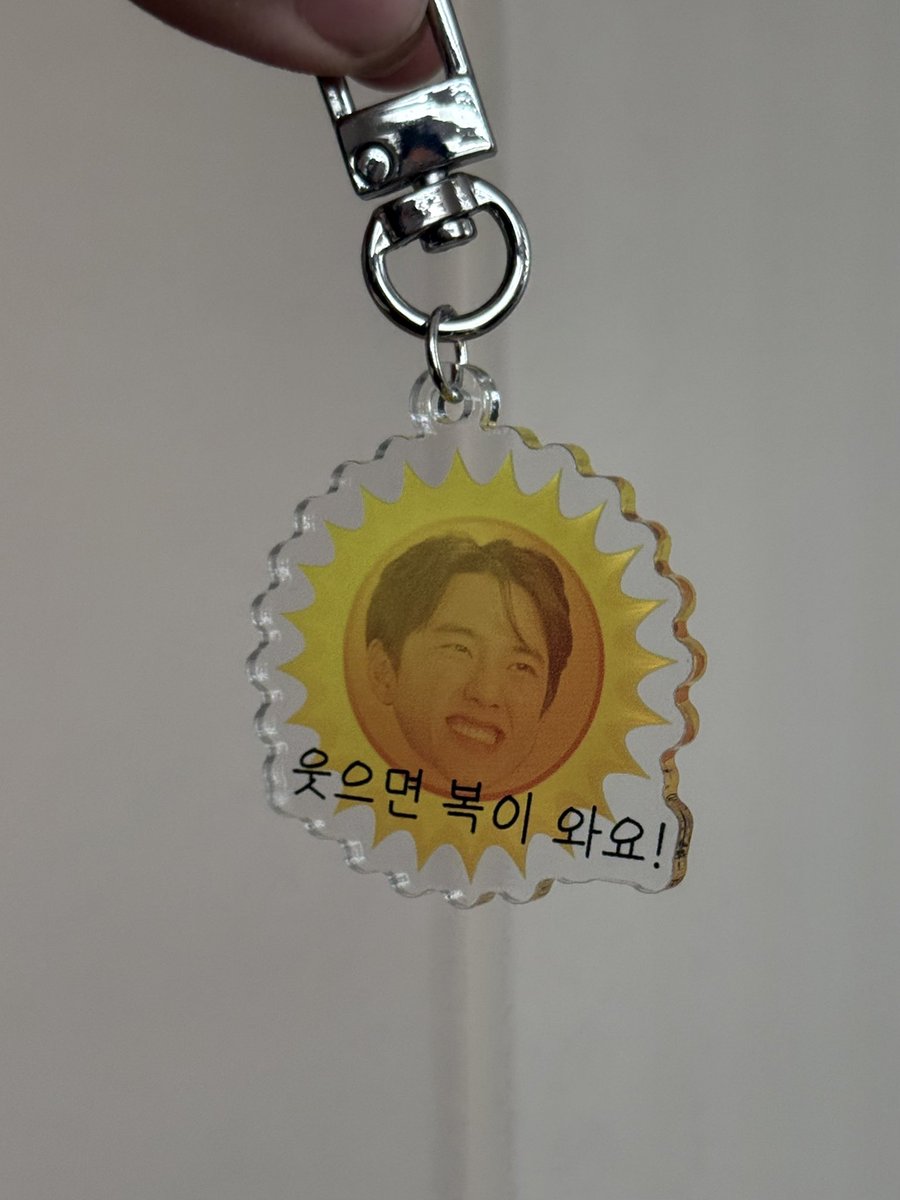 됴르륵 tweet media