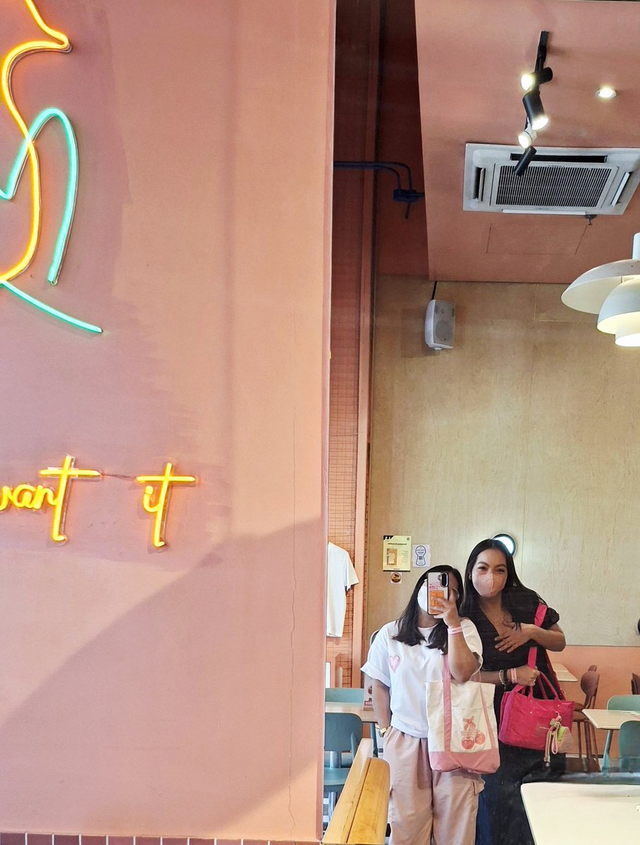 escha 💝 tweet media