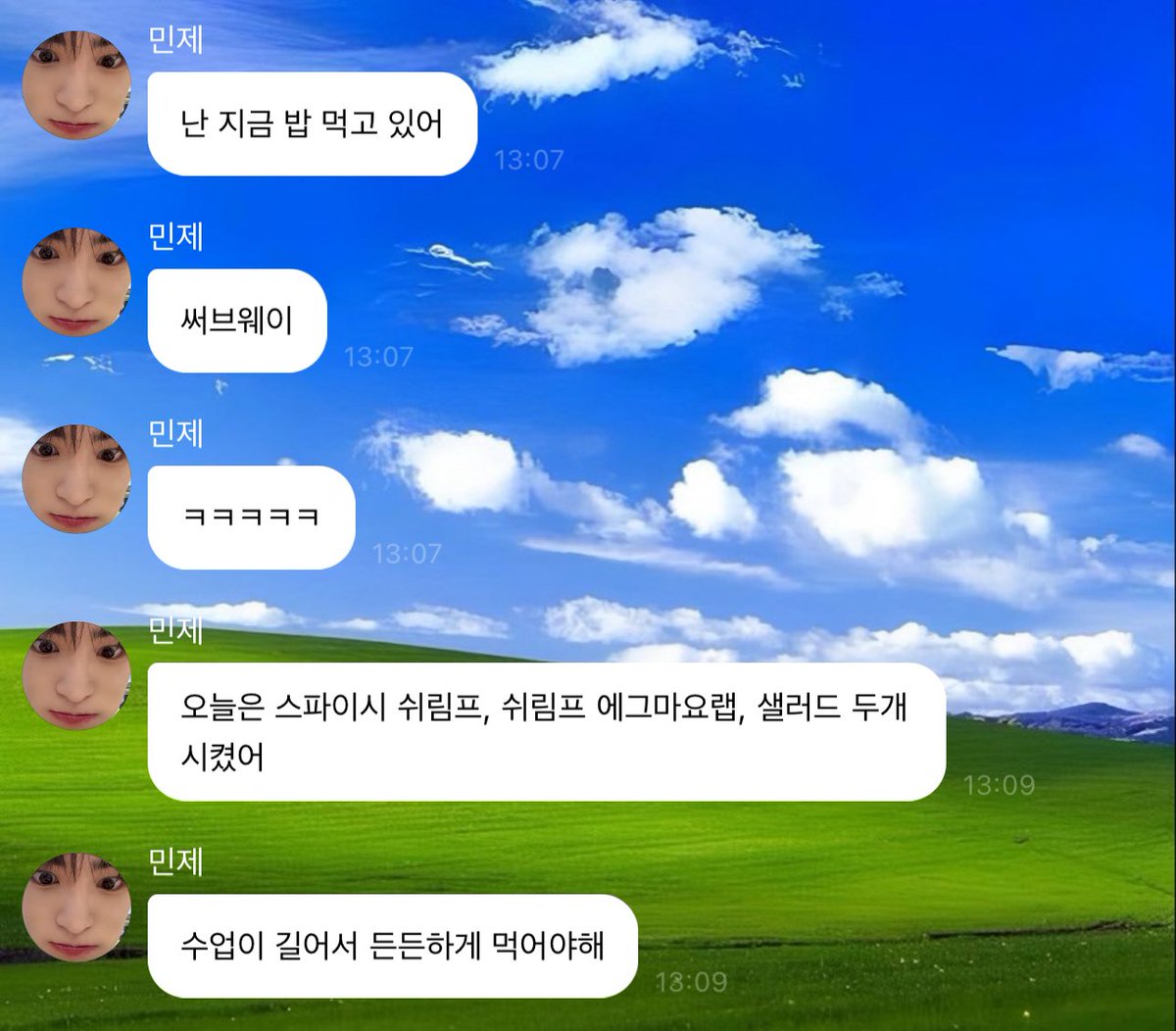 든든하게 먹어야 하니까 스파이시 쉬림프, 쉬림프 에그마요랩, 샐러드 두개