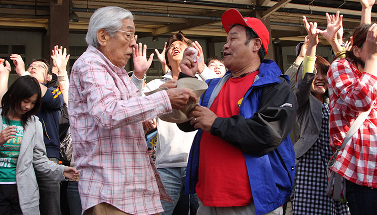 ダークボ tweet media