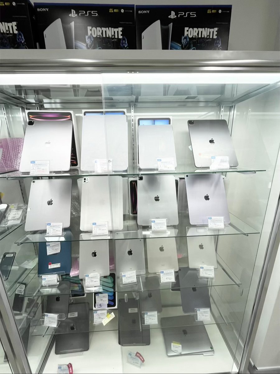 ekomaketo's tweet image. iPad mini 7 Wi-Fi (US Version) – Excellent Condition

Battery 100% ✅
Storage 256GB 💾
Compact, fast, and perfect for work, study, or entertainment

Grab it before it’s gone!

#iPadMini7 #USVersion #256GB #GoodCondition #TechSale