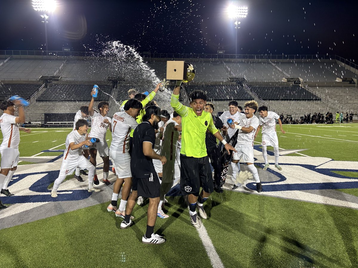 W.T. White Longhorns Athletics tweet media