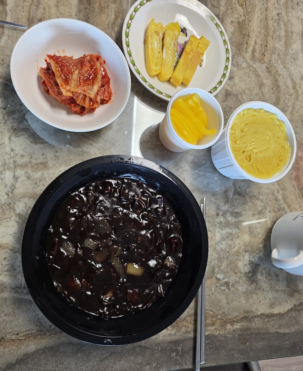 Claire kim tweet media