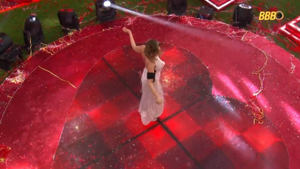 raisa renaultizada tweet media