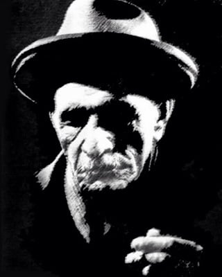 Aramızdan ayrılışının 53. yılında unutulmaz halk ozanı Aşık Veysel ŞATIROĞLU' nu ( 25 Ekim 1894 - 21 Mart 1973 ) rahmet, saygı ve minnet ile anıyorum.