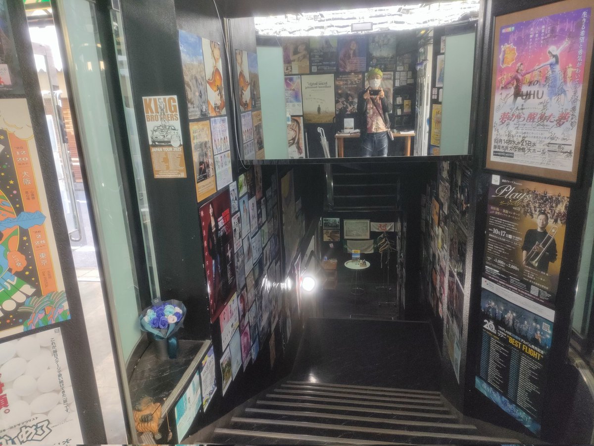 Black_moemoe tweet media