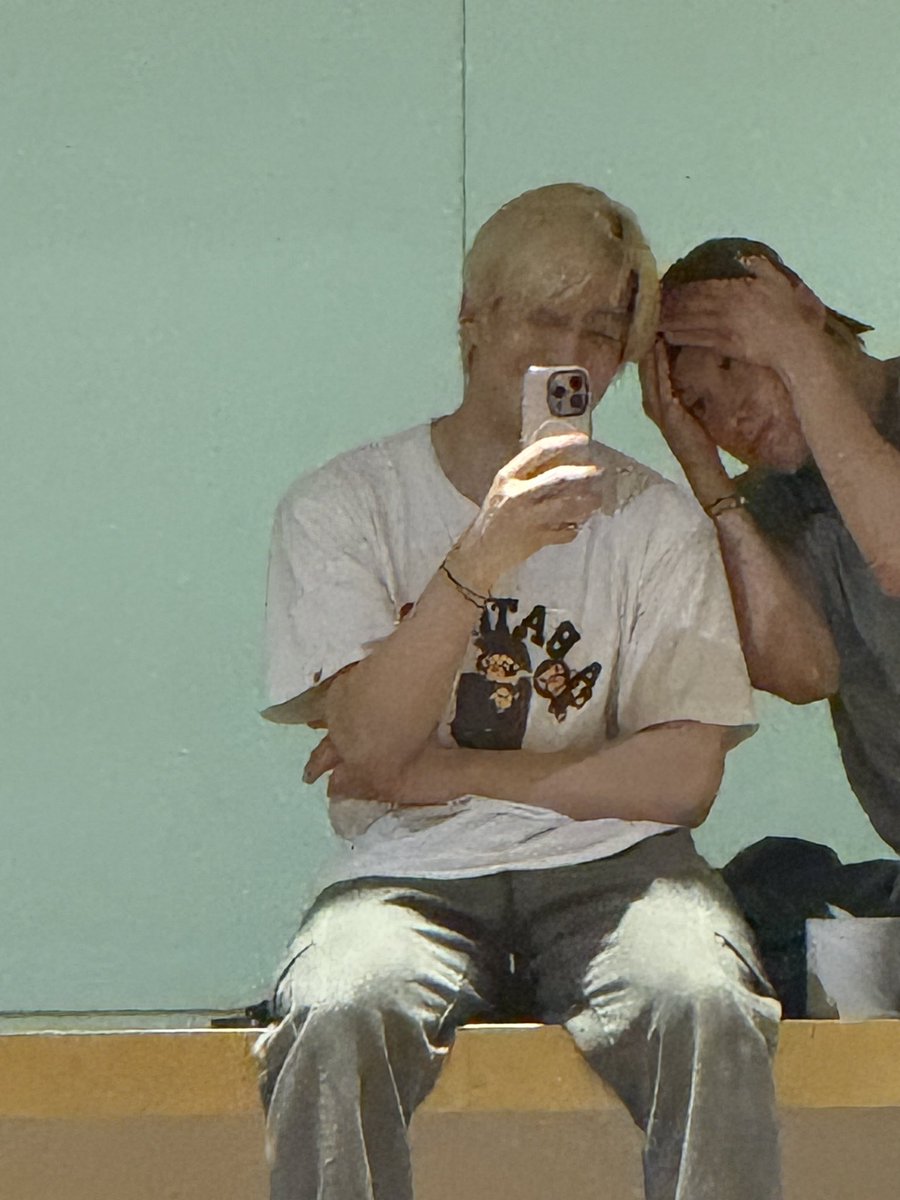 JINJIN OFFICIAL tweet media