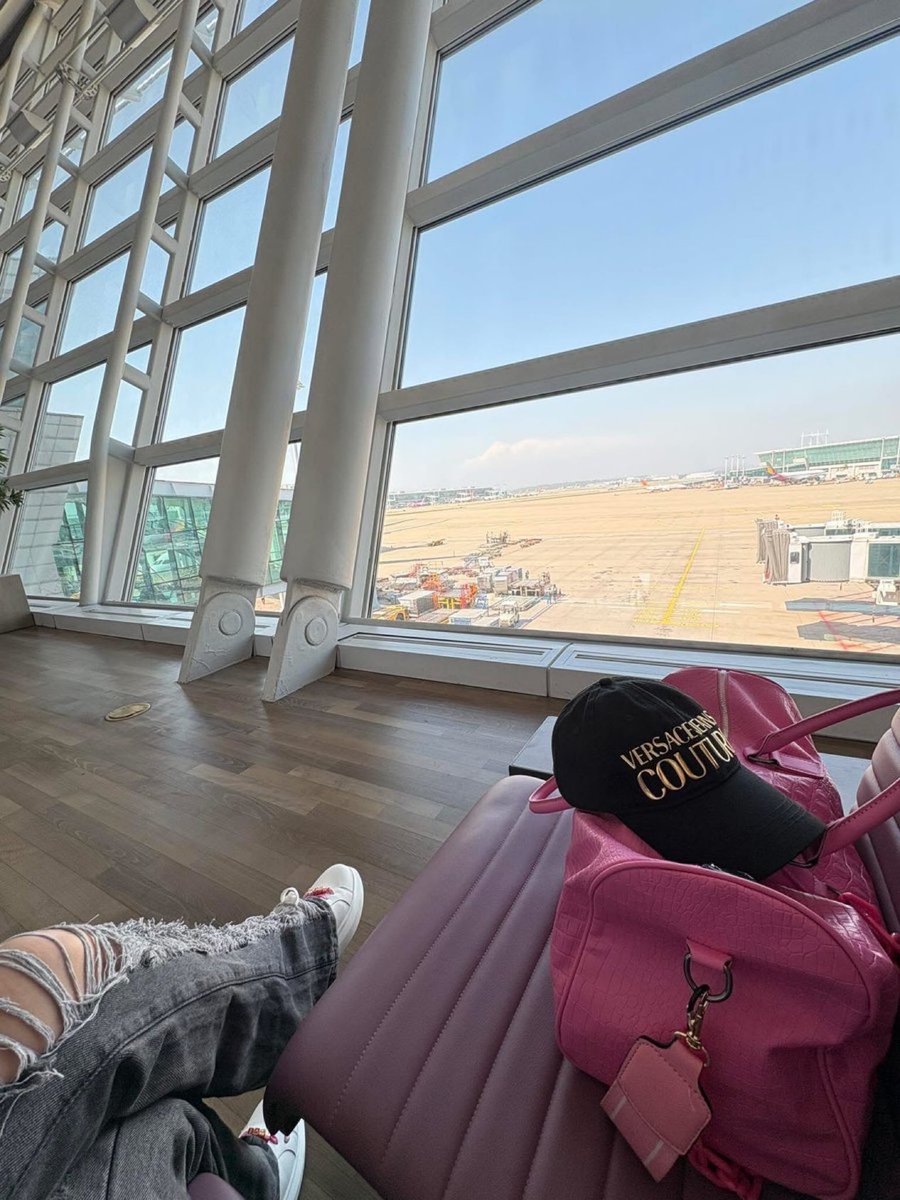 Тэгшээ tweet media