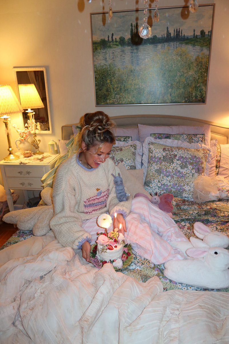 babooshke's tweet image. Born on the first day of spring ⛲️🪷