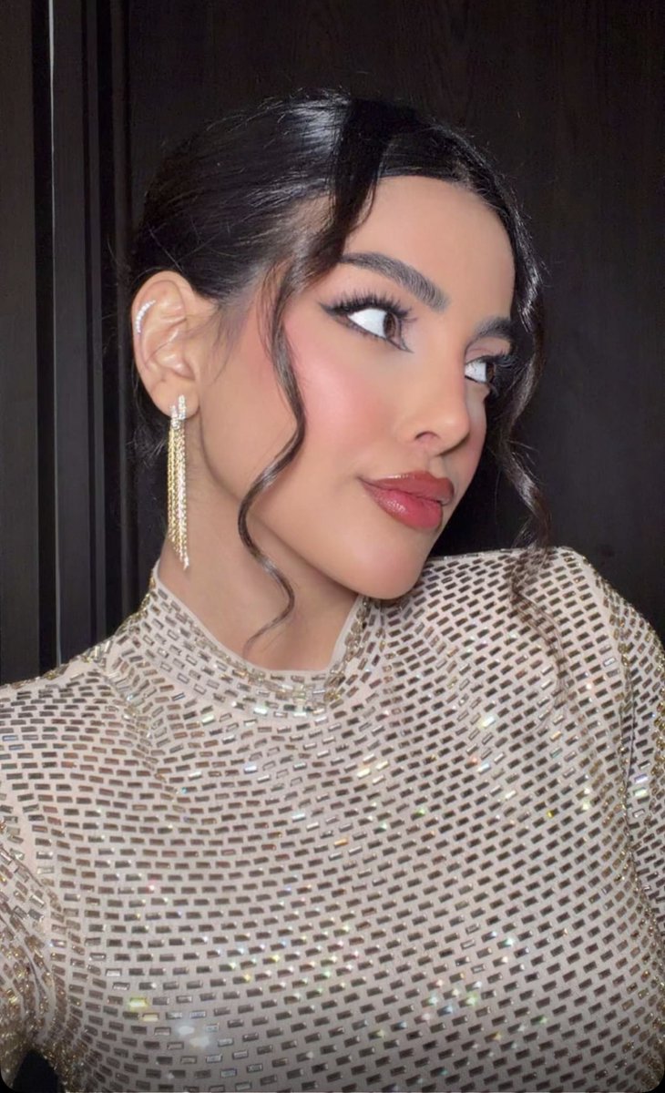 cuckoldc26's tweet photo. عمتي وسيدتي واجمل عيد في حياتي اني أشوف عمتي وتاجة راسي جود العنزي 

❤️‍🔥🤯🥵🔥🥵🥵🔥🥵🥵 https://t.co/MTOX2YrRbB