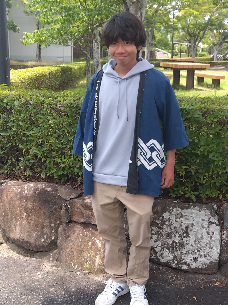 yuyc171's tweet photo. 2人目は副将のコウキ❗️
不動のムードメーカー🥳
いつも愉快な副将❗️
ヨット部の頼れる最上級生、コウキ‼️

ボジション:スナイプクルー（スキッパー）
学年:新4年生
学部:農学部
高校の部活:卓球部

#春から山口大学 https://t.co/tK1XmTD1nf