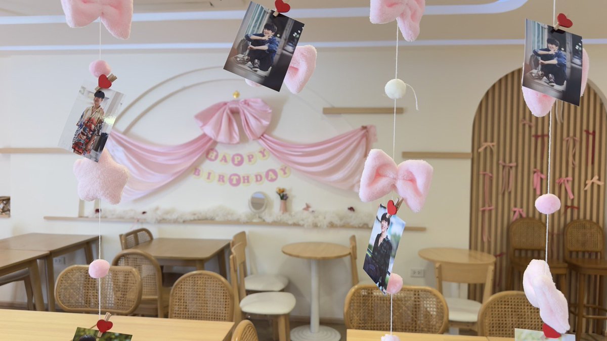 [🐰 #GameplayLevelUpParty 🎂]

🐰12.30 - 13.00 : Registration Open

🐰13.00 : Activity Start
- Gameplay will serve drinks for participants
- lucky draw for special drink from Gameplay
- Give a present + Photo
Shooting
- Chit Chat with Gameplay

🐰16.00 : Activity End

#GameplayRB