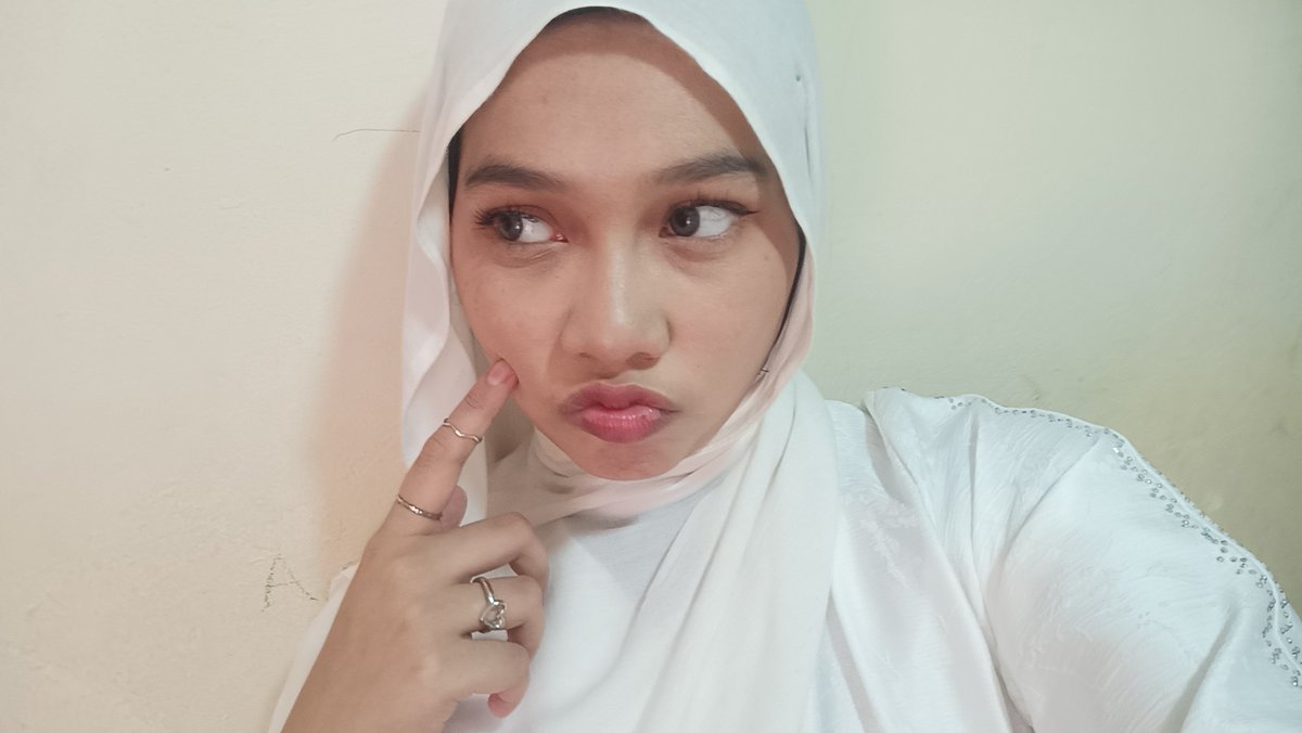 saluwaaa 💐 tweet media