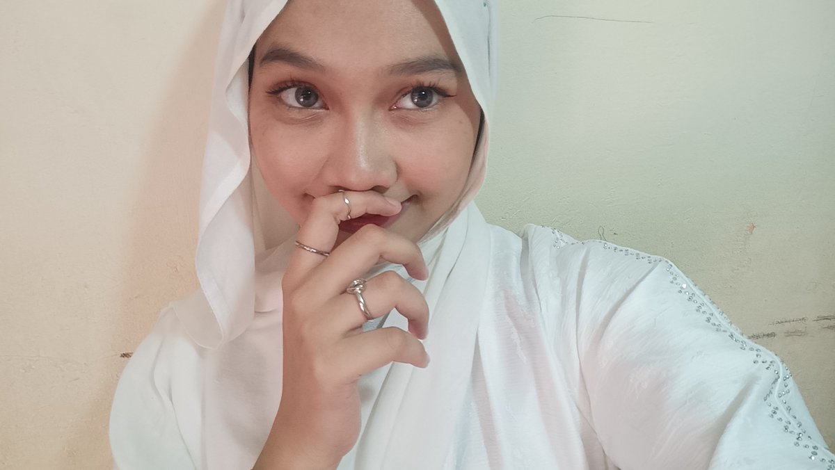 saluwaaa 💐 tweet media