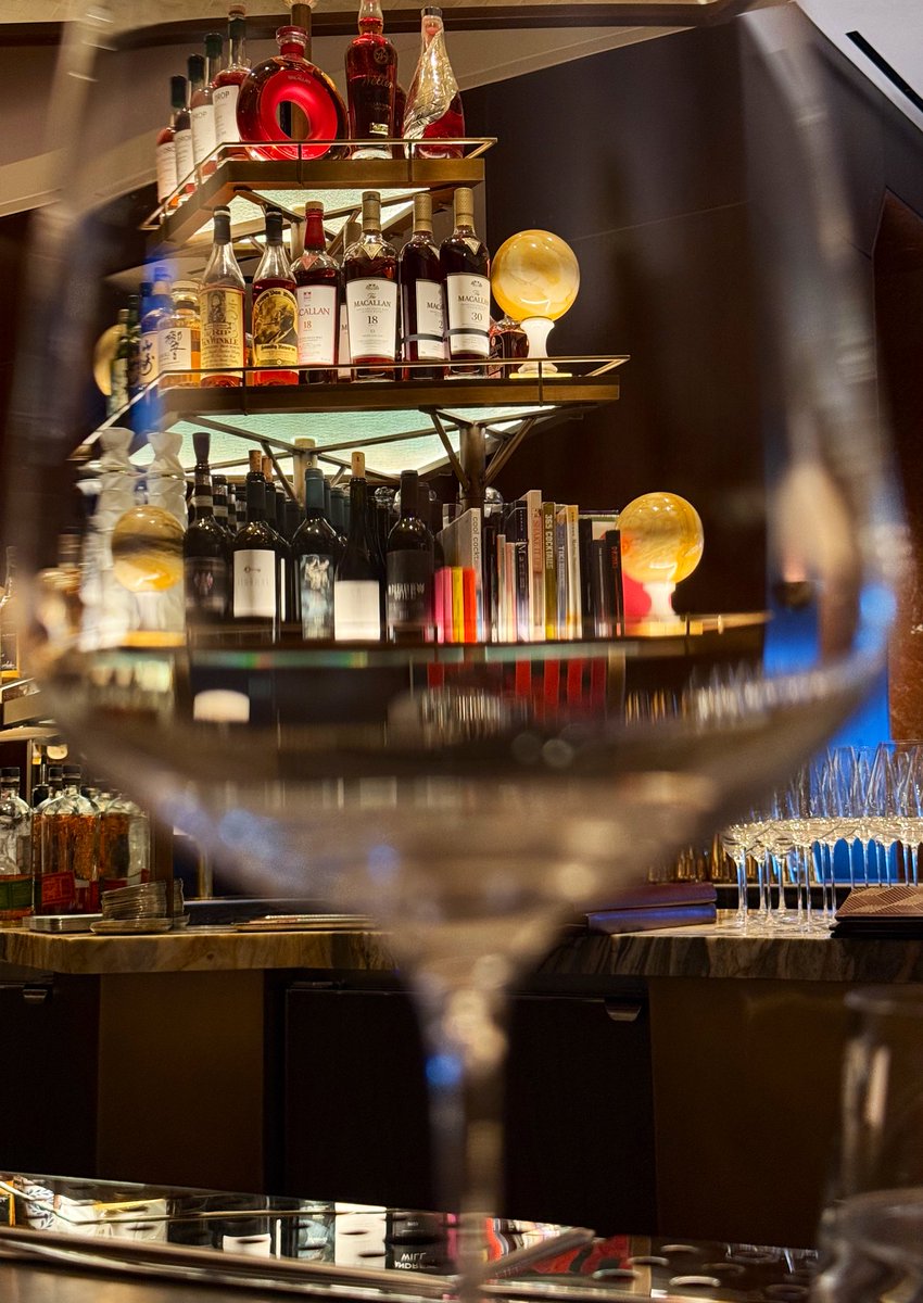 eatinglasvegas's tweet photo. No. 77: We snuck into #ZEROBOND and couldn’t believe how cool/classy it was.
Then we remembered we would never want to belong to any club that would have someone like us as a member. 🥸😋😉🥂🍾🍷
@EatTalkRepeat
@ashtheattorney https://t.co/mMW1bhCYIF