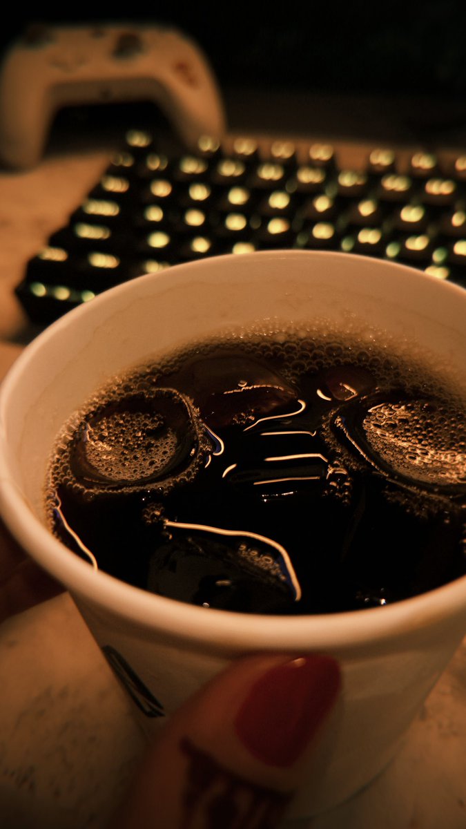 rlwe_'s tweet photo. Eid, morning &amp; coffee https://t.co/n1AO5IKE5C