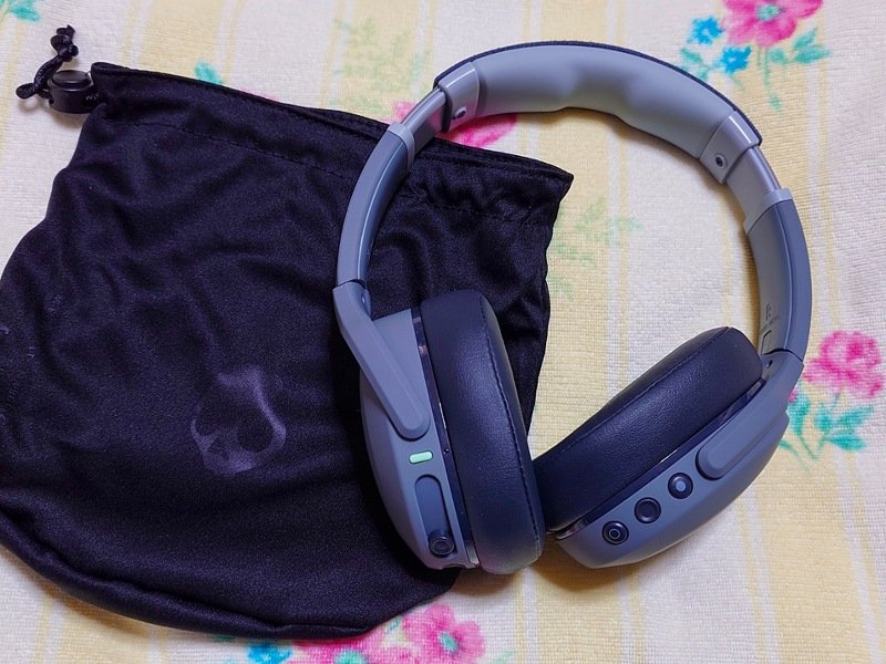 riz440higher's tweet image. 自宅で使っているヘッドホンが壊れてきたので、さてどれを買おうか否かあれこれ悩んでいたところに、なななんとセールで買えたので思いきってクレイジーなヘッドホンにした。
まだ試聴程度だけど、ネットのレビューを裏切ってくれて既に面白くて笑った。
買ってよかった。
#CrusherEvo #Skullcandy