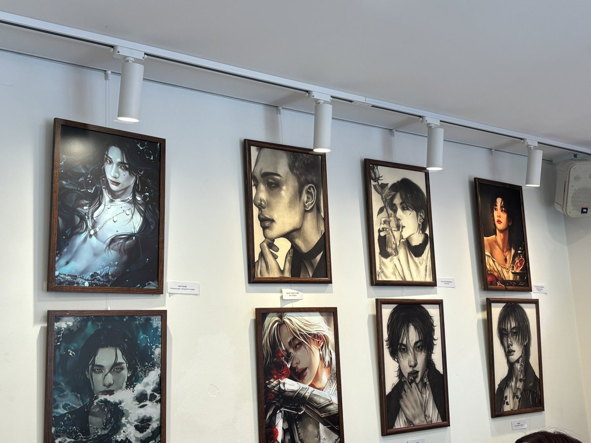 #EternalFerretTales
미감 뭐임..???
넘 이뻐서 놀랏어요..