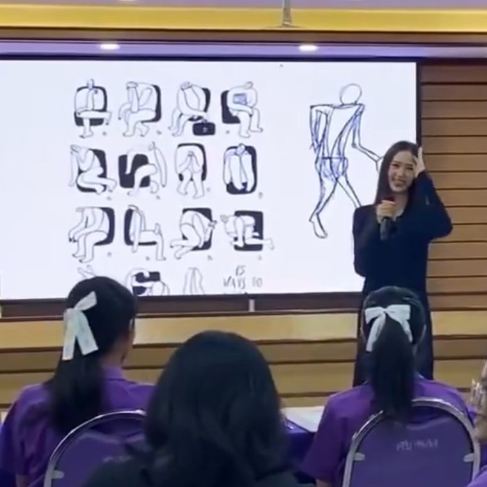 prim's walkie-talkie 🧁 tweet media