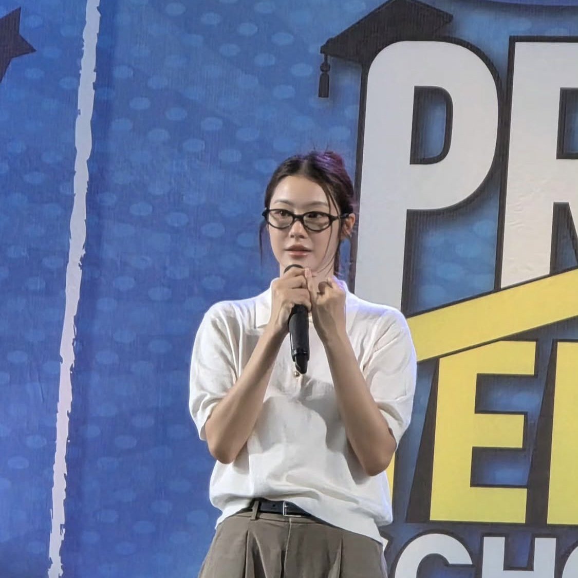 prim's walkie-talkie 🧁 tweet media