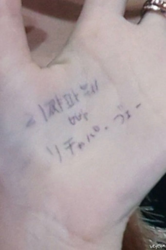 泥捧 tweet media