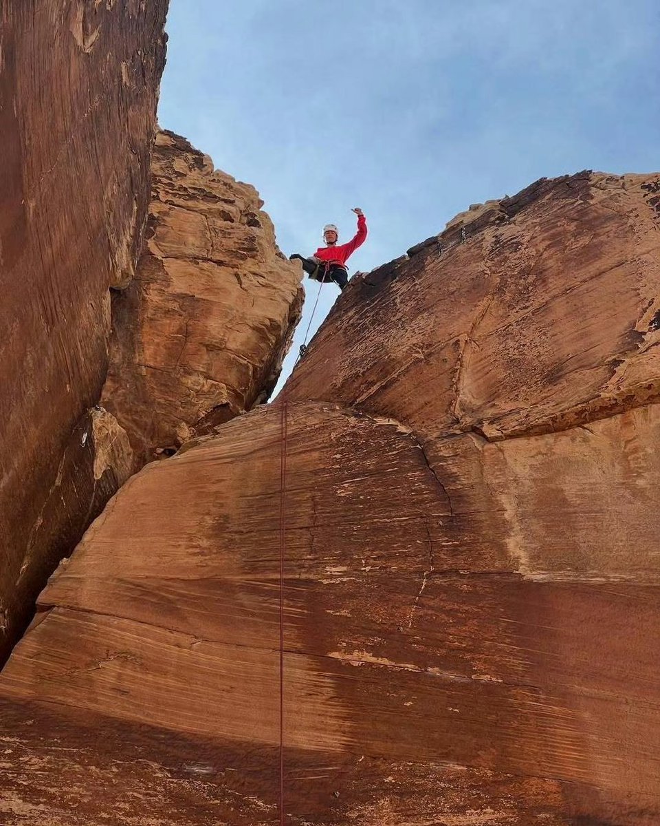 MarciRomero's tweet image. "When you feel stuck, remember: the wall isn’t there to block you—it’s there to push you to climb. Every scratch is a step closer. Keep going.  #BreakThroughChallenge"