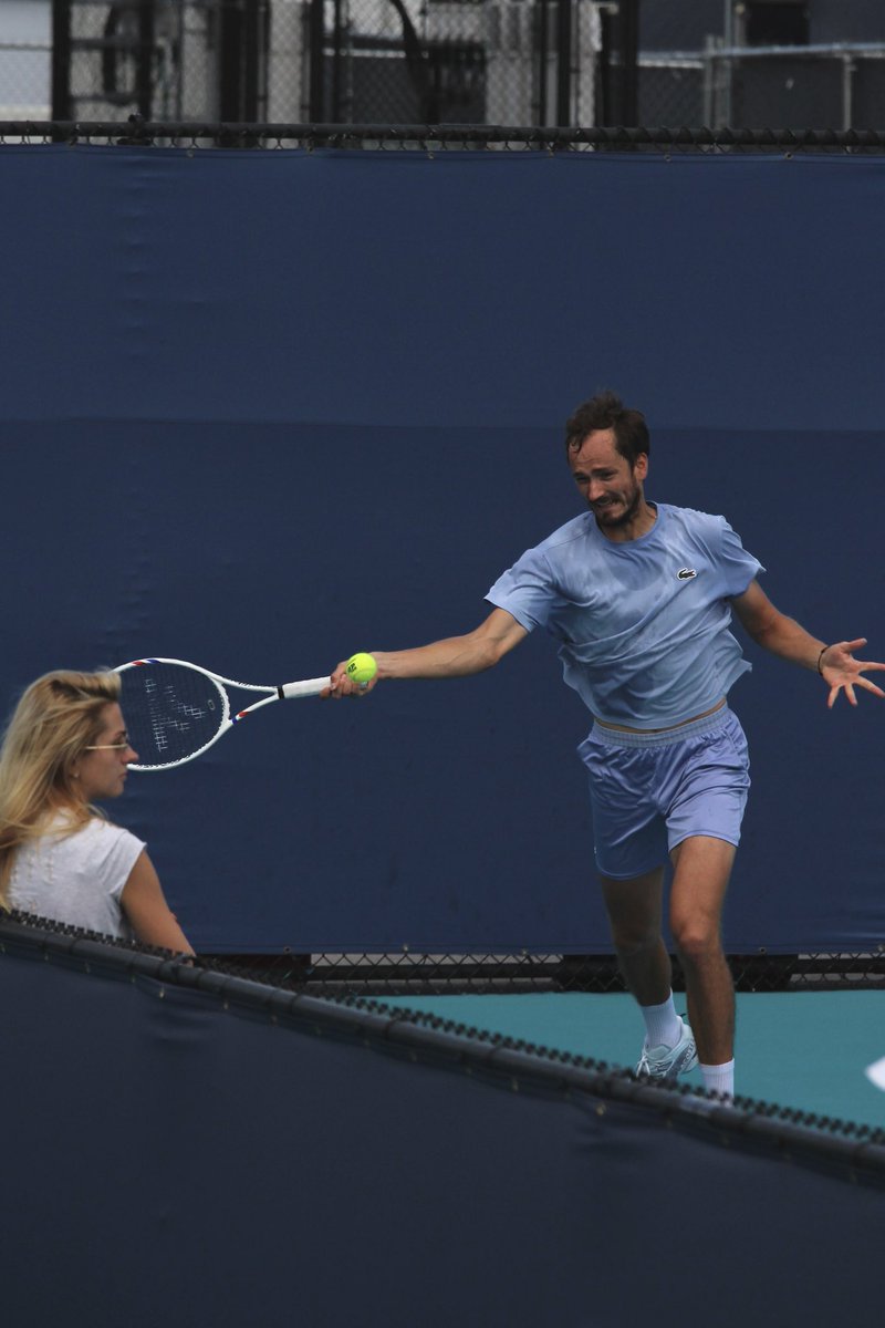 Courtview Magazine tweet media