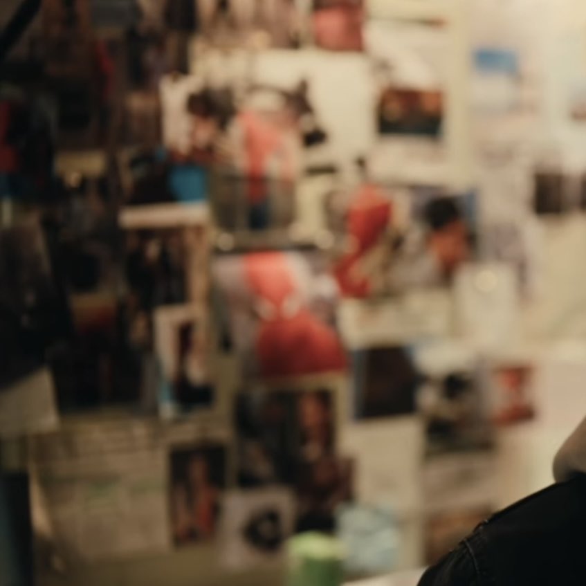 할리데이 tweet media