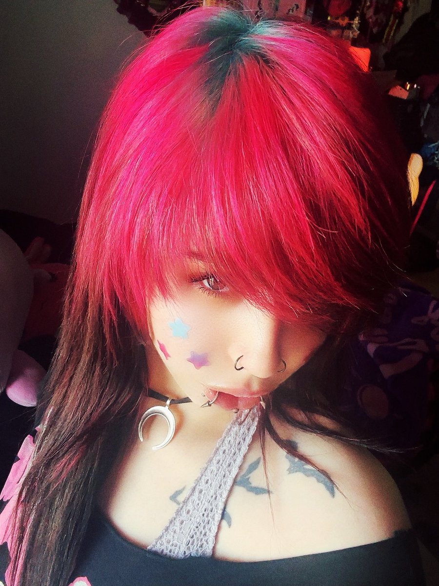 xX KIWI Xx tweet media