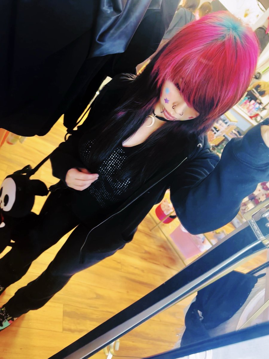 xX KIWI Xx tweet media