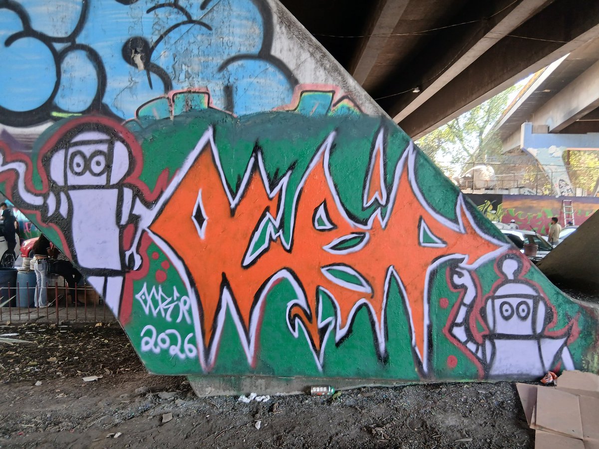 OCRiP95's tweet photo. #ocrip #grafiti #落書き  #spraypaint #スプレーペイント  #ロボット                #робот #機器人 #графіті https://t.co/mANrkW1lw9