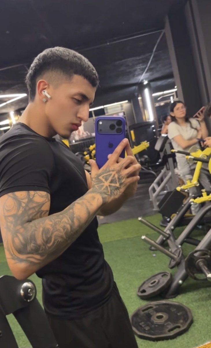 Malaver.. (6k) tweet media