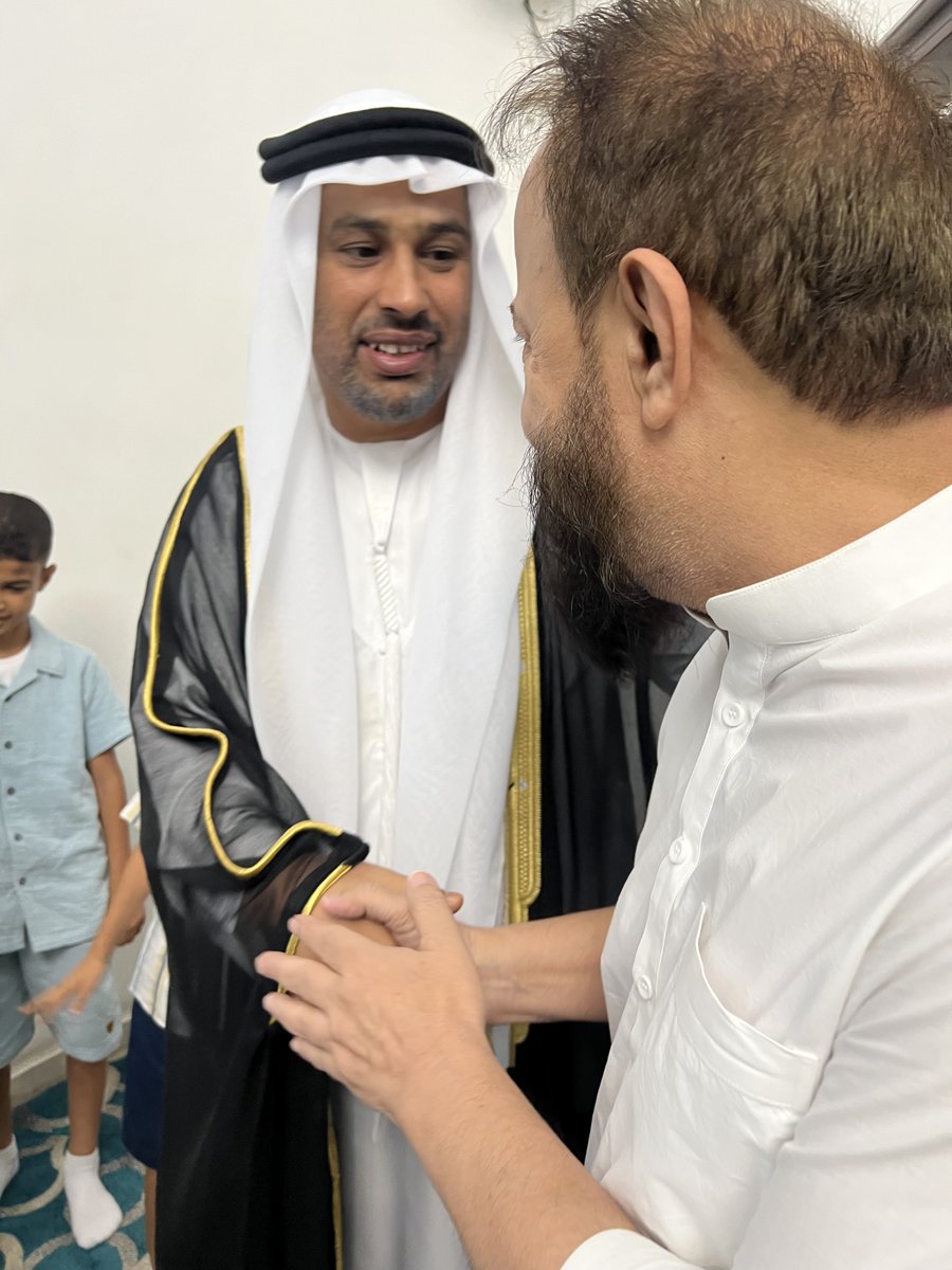 zafarsareshwala's tweet photo. #EidMubarak to all who are celebrating #EidAlFitr today! Here in UAE 🇦🇪 things are absolutely 👍 in perfect order &smooth all because of Leadership of HH Sheikh Mohamed Bin Zayed Al Nahyān ! I had opportunity to meet cross Section of People & Every one is Smiling with Happiness https://t.co/8IqvUUtmSS