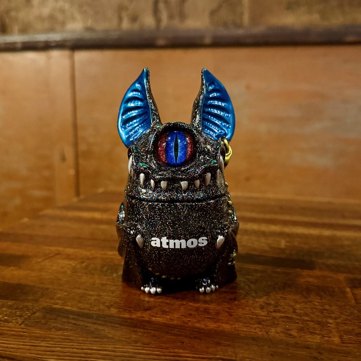 黒ラメatomsアイビーが1番かっこいい? #カゲマルデザイン #ソフビ 