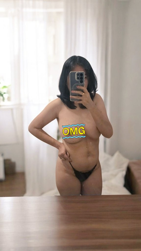 Couple happy tweet media