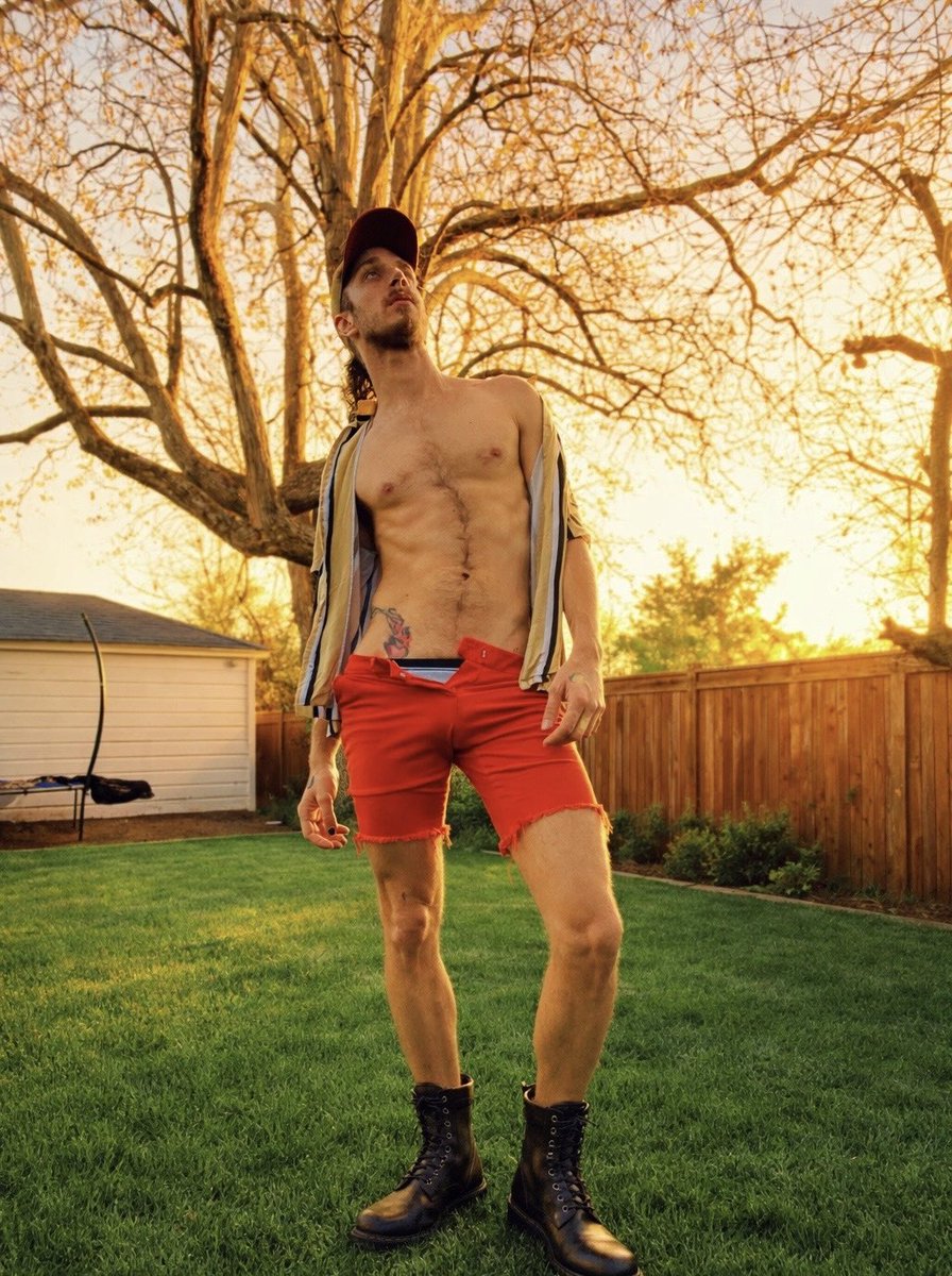 Sylveztor Steelbone 18+ tweet media