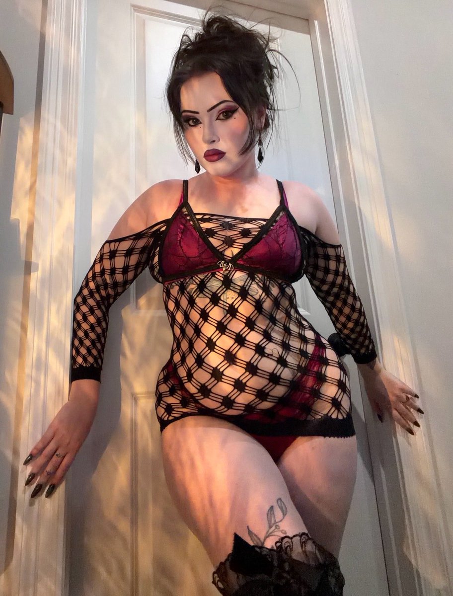 🕸 𝖍𝖎𝖊𝖗𝖔 𝖕𝖍𝖆𝖓𝖙𝖔𝖒 🕸 tweet media