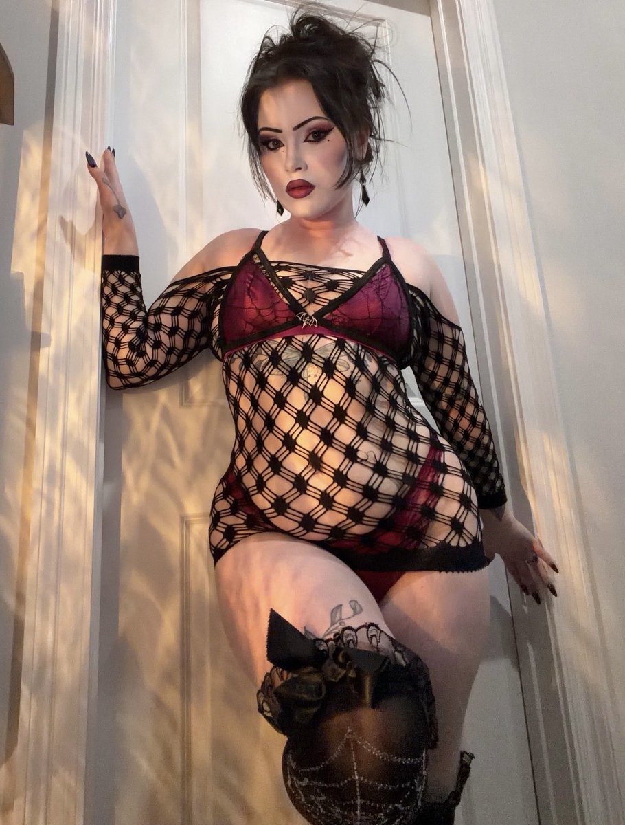 🕸 𝖍𝖎𝖊𝖗𝖔 𝖕𝖍𝖆𝖓𝖙𝖔𝖒 🕸 tweet media