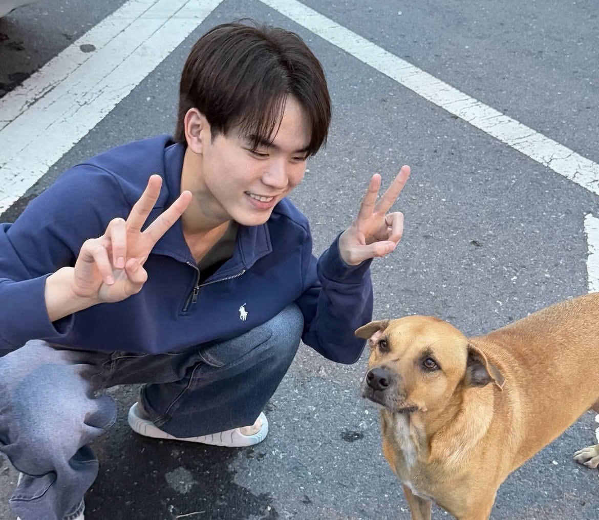 พี่กฤตชอบน้อนหมา มัมหมีก็เช่นกัน

เช้านี้ไถ IG อยู่ดีๆเจอสิ่งนี้😭

เดือนนี้เดือนเกิดบิดาของข้าพเจ้า ขอเป็นส่วนเล็กๆในการหาที่พักพิงที่ปลอดภัย มีอาหาร ยารักษาโรค และคนที่เข้าใจกับมูลนิธิเพื่อสุนัขในซอย ในนาม FC-มัมหมีปิงกฤตนัน

#PingKrittanun #ปิงกฤตนัน
#TaLingPing #TalkAboutPING