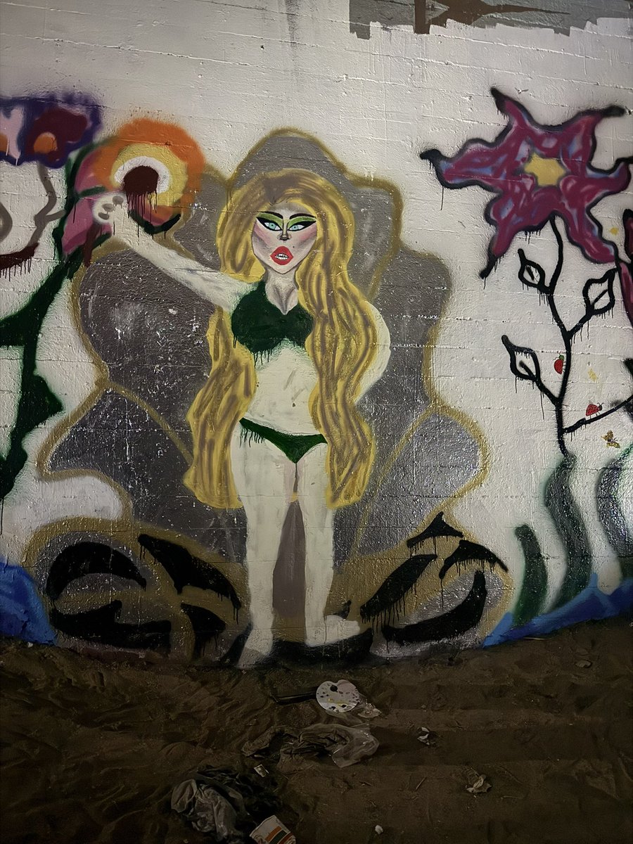 androgyneART's tweet photo. Days 1-4 creating Venus https://t.co/jAVAbuibxF