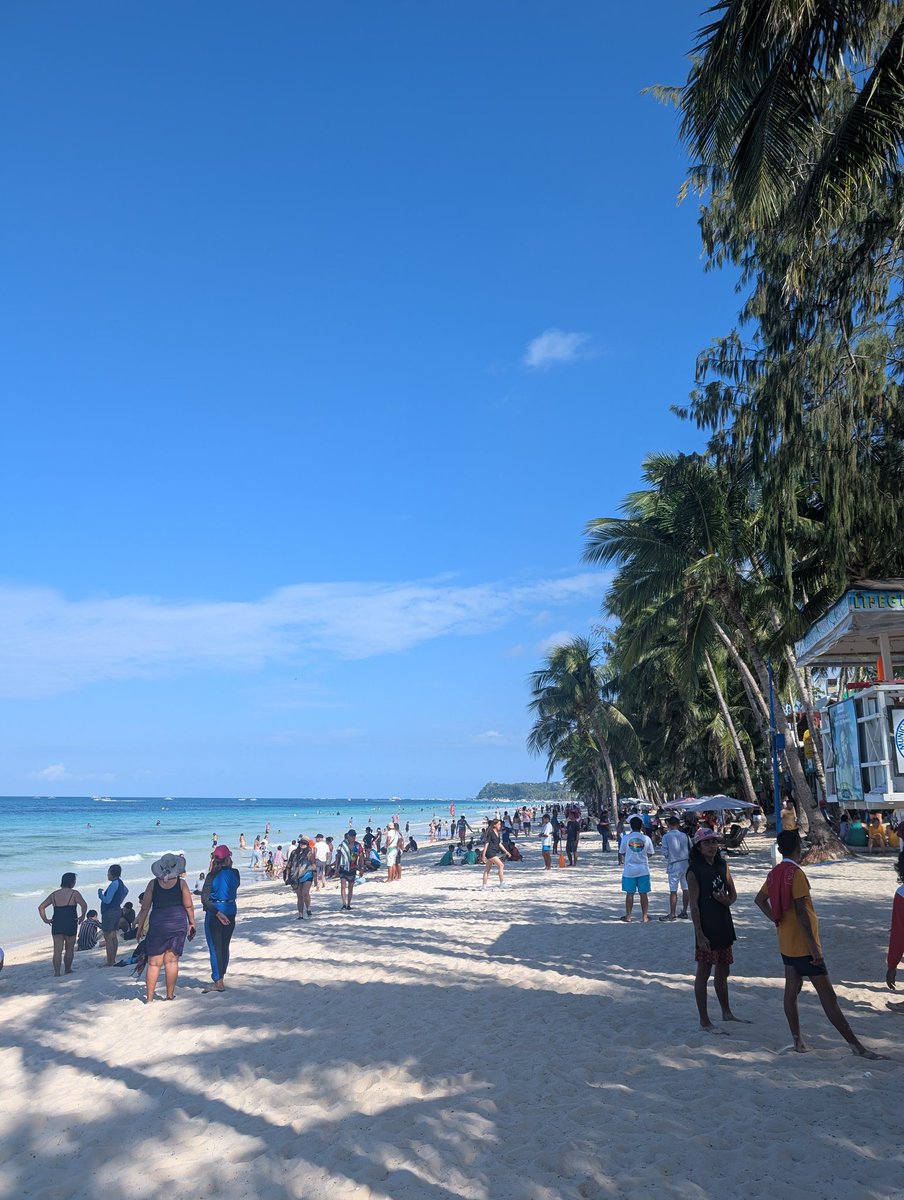 Midnight10118's tweet photo. #boracay #philippines #beach #Tropical #fun https://t.co/GaYbojaK31