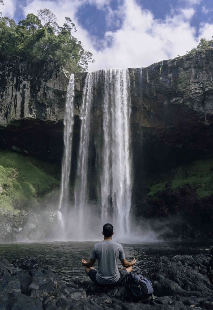 DivineDeparture tweet media