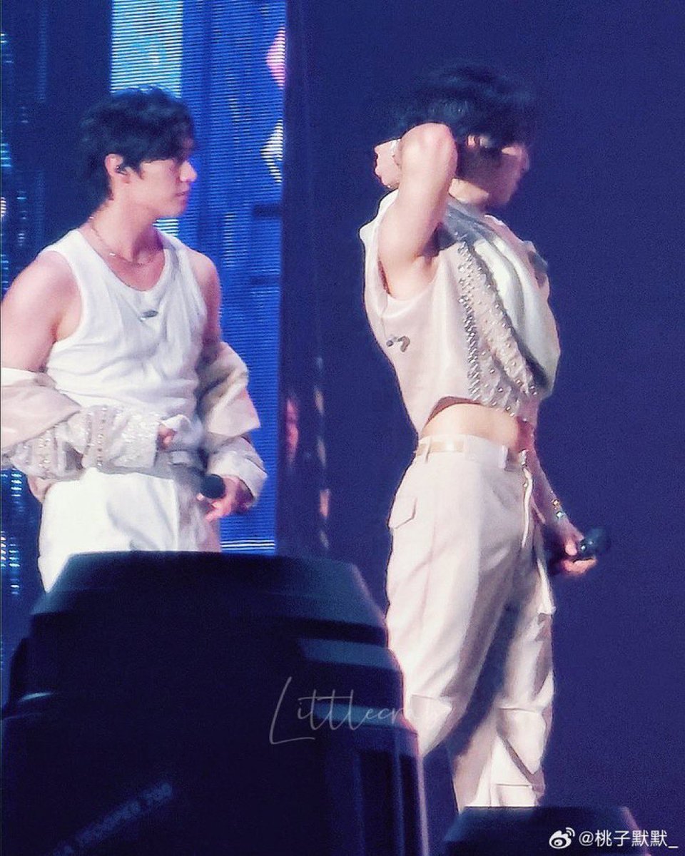 big baby                          ˡᶦᵗᵗˡᵉ ᵇᵃᵇʸ