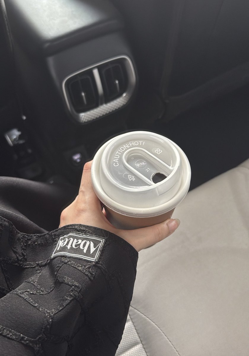 سَر!ر tweet media