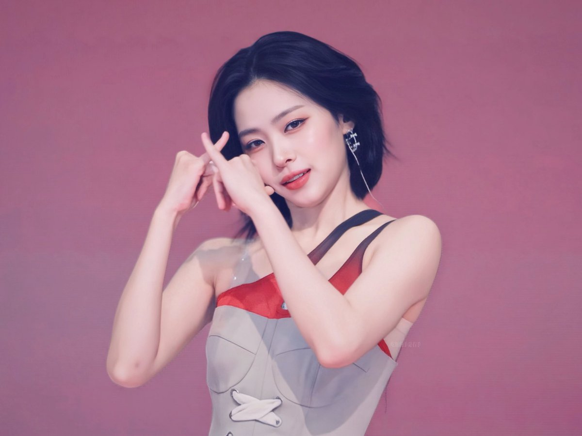 z_byiiiii's tweet photo. 260321 MCD 
THAT'S A NO NO ❤️‍🩹🥀 （3）

#있지 #ITZY #류진 #RYUJIN https://t.co/emJcWmzWPi